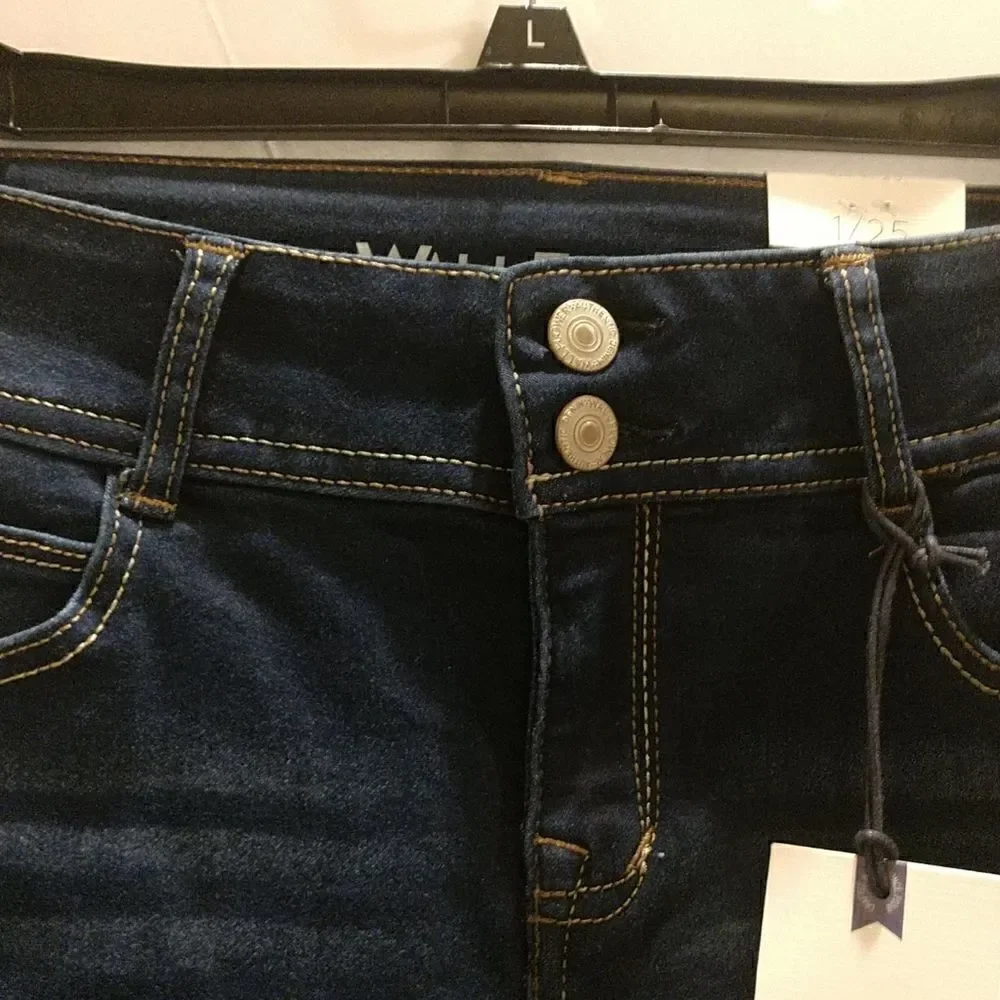 New Bermuda Length Long Jean Shorts Size  25 / 1